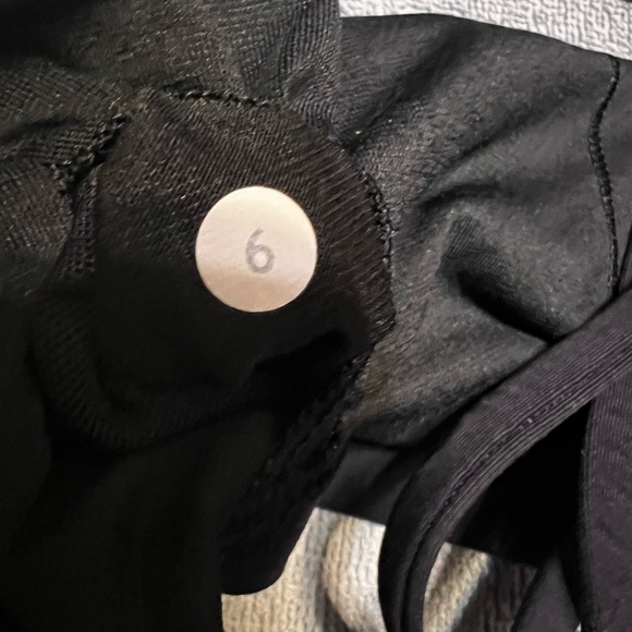 Lululemon energy sport bra size small - Picture 3 of 3